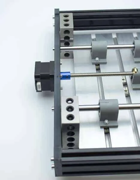 The frame seen from above with the stepper motor and the lead screw
