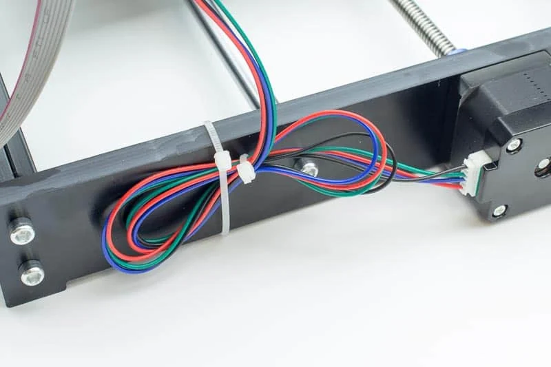 The cables of the Z axis tied together