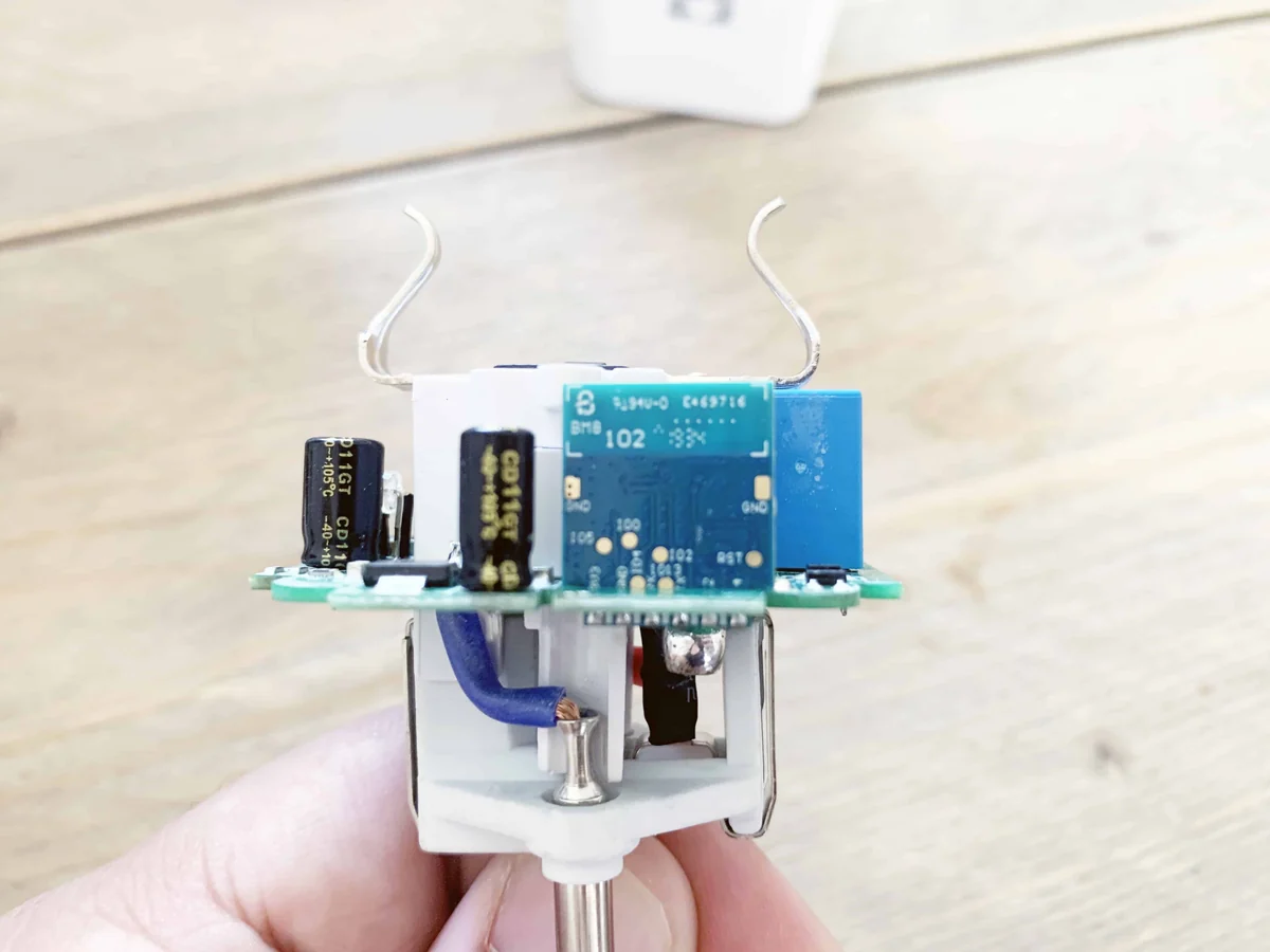 The blue TYWE2S WiFi module, marked BM8 102, on the board